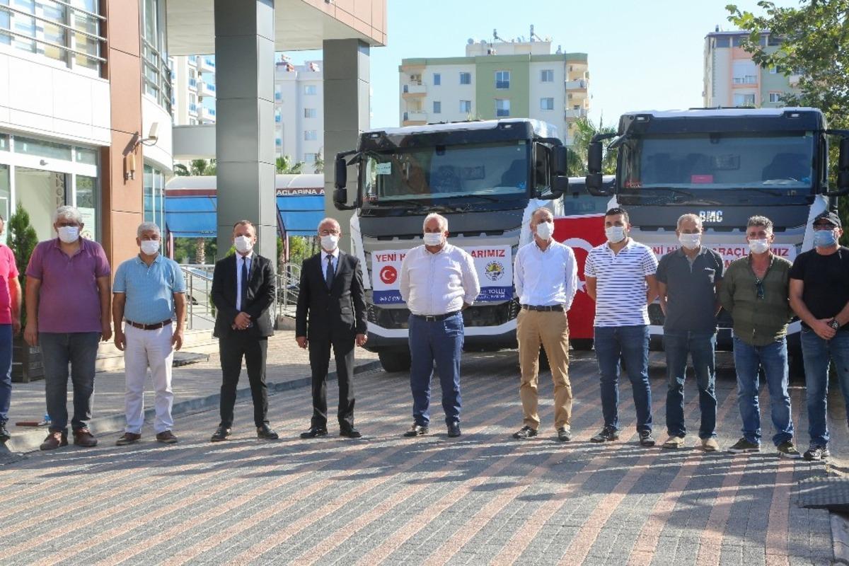 Erdemli Belediyesi, ara&ccedil; filosuna 5 yerli &uuml;retim kamyon ekledi