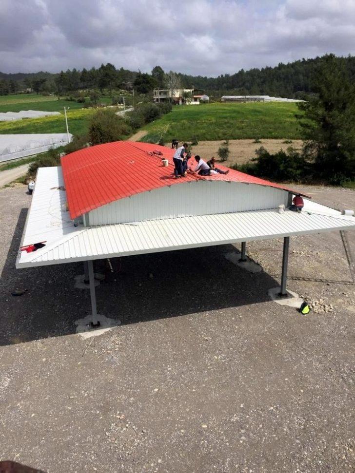 Manavgat Belediyesi’nden Gençler ve Çardak’a çok amaçlı kapalı alan G3