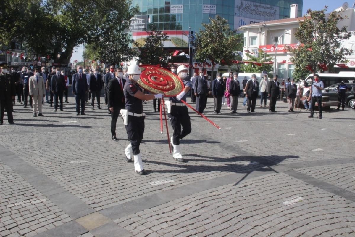 Edremit&rsquo;in d&uuml;şman işgalinden kurtuluşunun 98. Yılı kutlandı