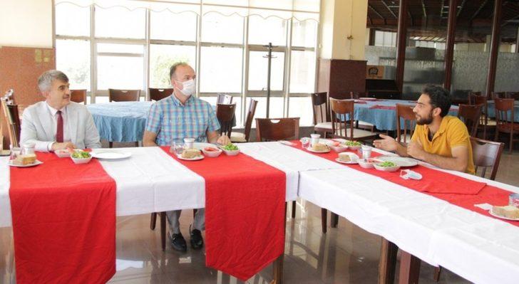 DPÜ DUSCART’tın başarısı yemekte kutlandı G3