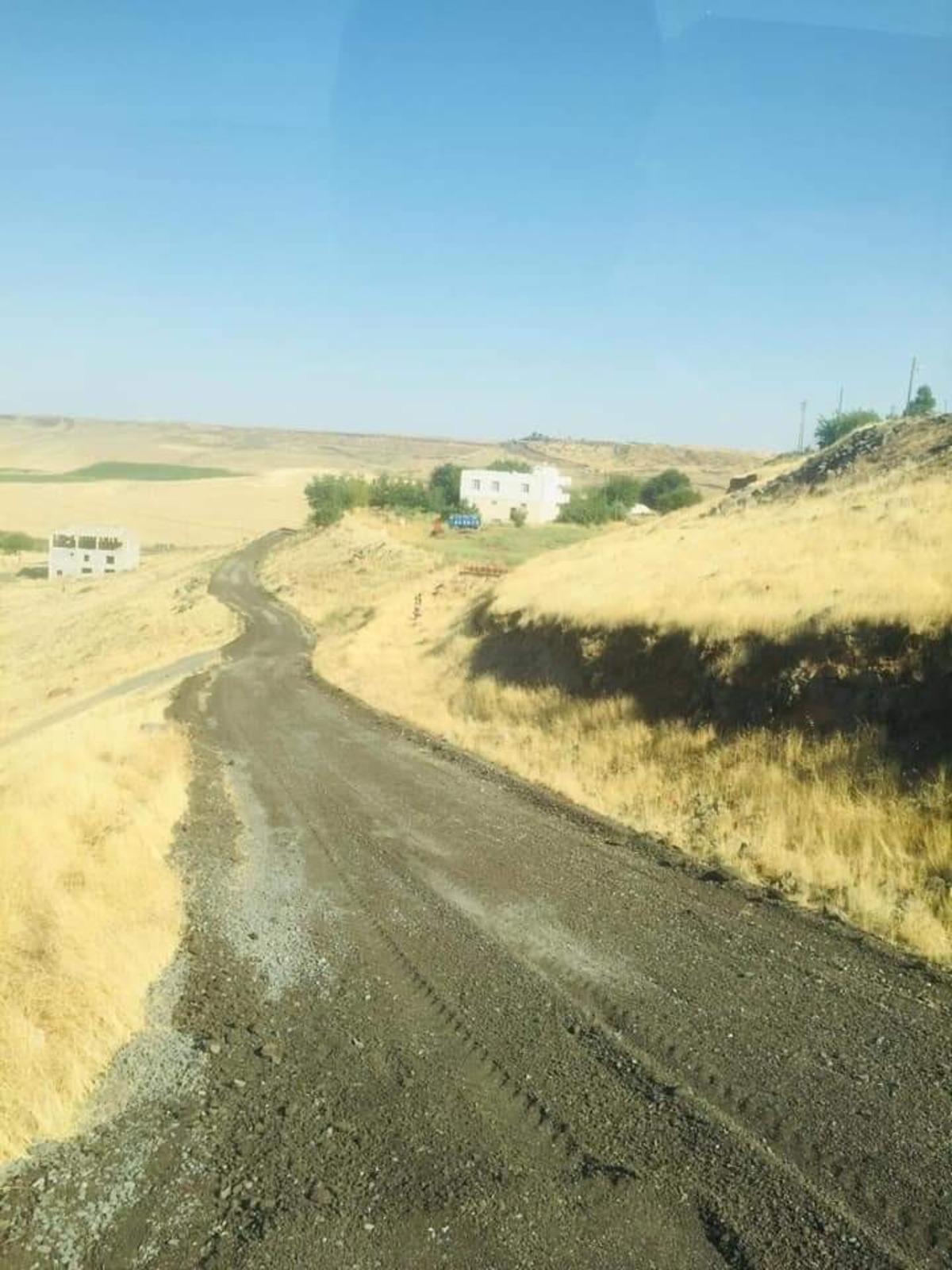 Bağlar&rsquo;da yol yapım &ccedil;alışmaları devam ediyor