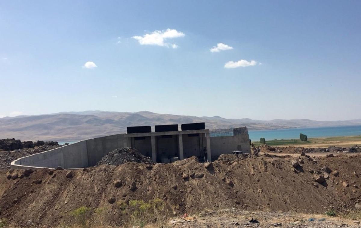 &Ouml;zalp ve Muradiye&rsquo;de &ccedil;&ouml;p transfer istasyonlarının yapımı s&uuml;r&uuml;yor