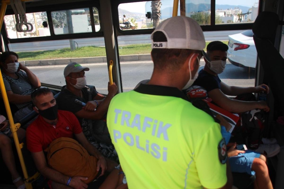 Bodrum&rsquo;da minib&uuml;s ve taksilere Kovid-19 denetimi ger&ccedil;ekleştirildi