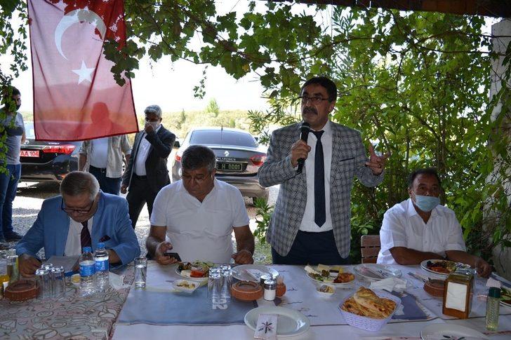 Karacasu’da muhtarlar toplantısı yoğun bir katılımla yapıldı G1