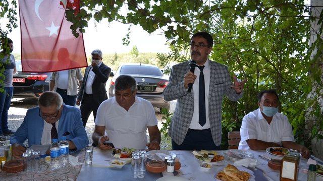 Karacasu’da muhtarlar toplantısı yoğun bir katılımla yapıldı