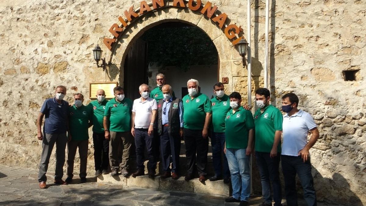 Kozan&rsquo;da yangın b&ouml;lgesine yardımlar s&uuml;r&uuml;yor