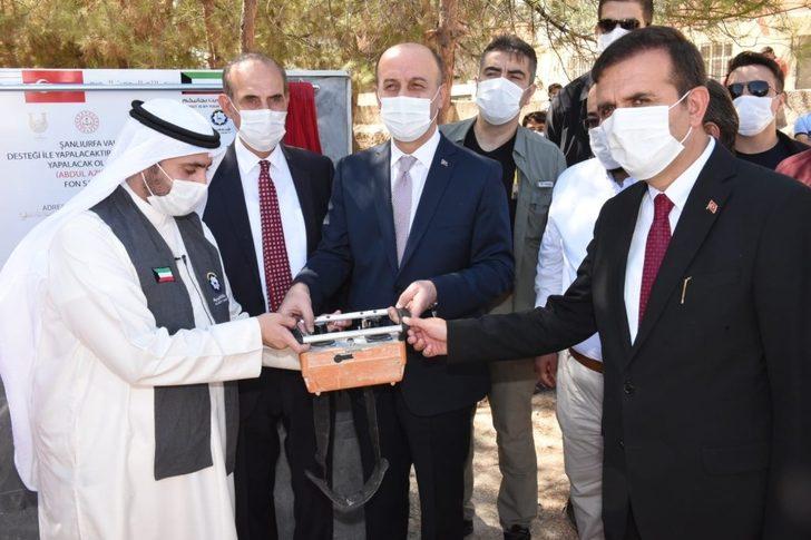 Dün protokolü imzalanan okulun bu gün temeli atıldı G3