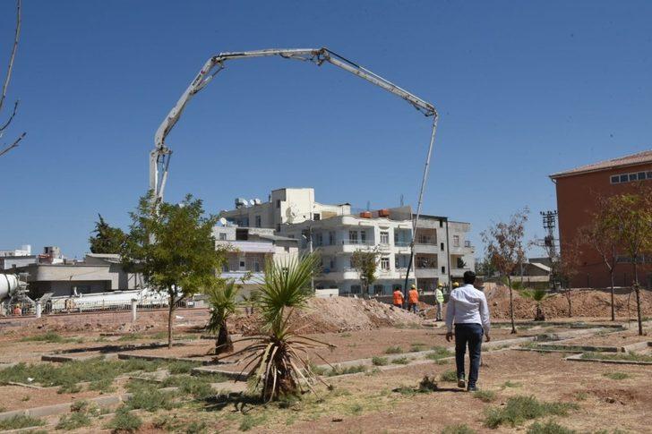 Dün protokolü imzalanan okulun bu gün temeli atıldı G4