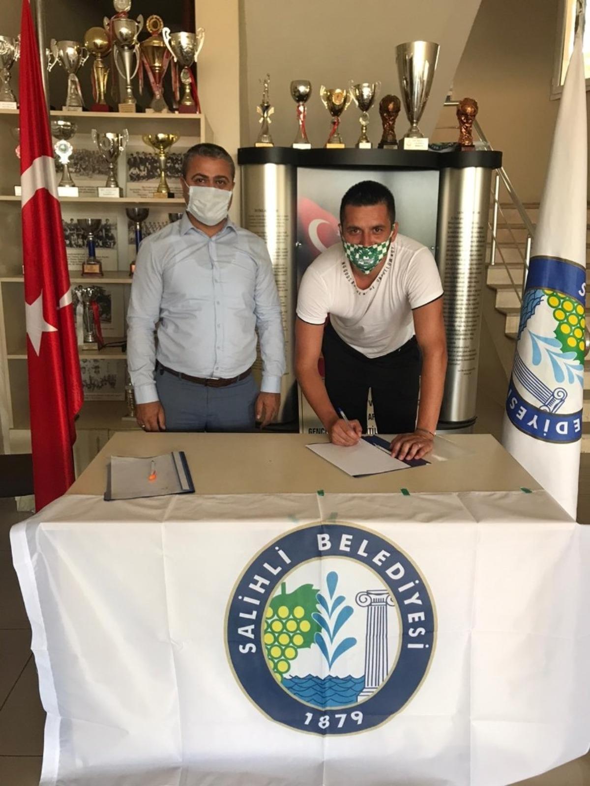 Salihli Belediyespor transfere başladı