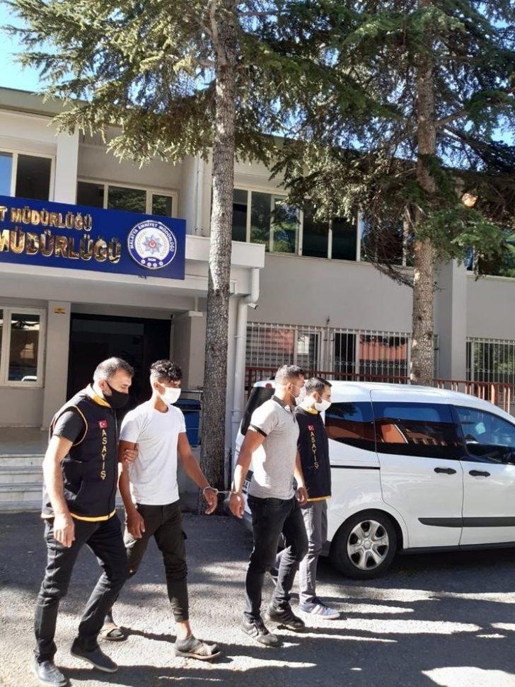 Telefonla dolandırıcılık yapan şahıslar 40 saatlik kamera izlenerek yakalandı G4