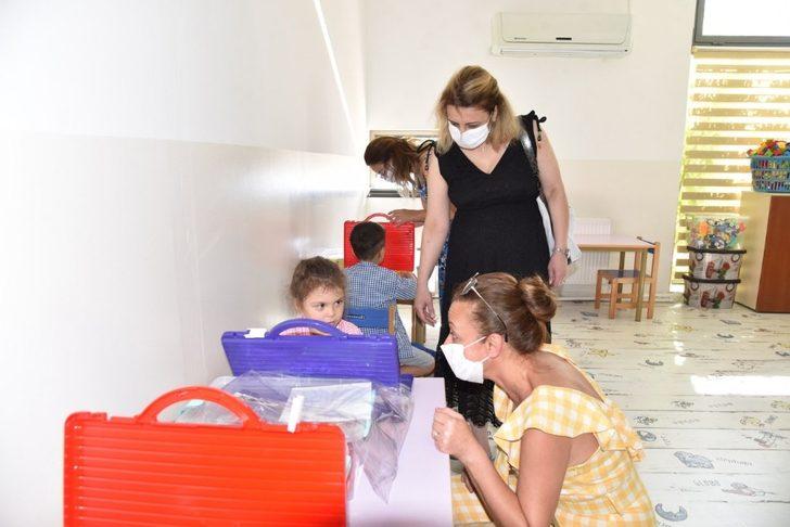 Manisa Büyükşehir’den kırtasiye malzemesi desteği G3