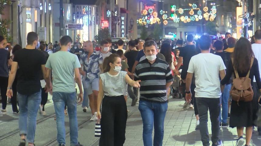 İstiklal Caddesi'nde dikkat çeken yoğunluk