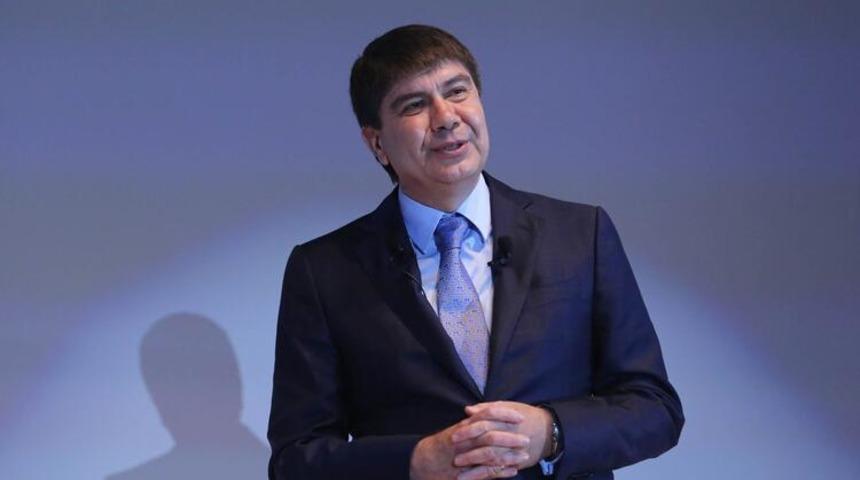 Muhittin Böcek yoğun bakımdayken, Menderes Türel'den 'hizmet kıyası' tepki çekti