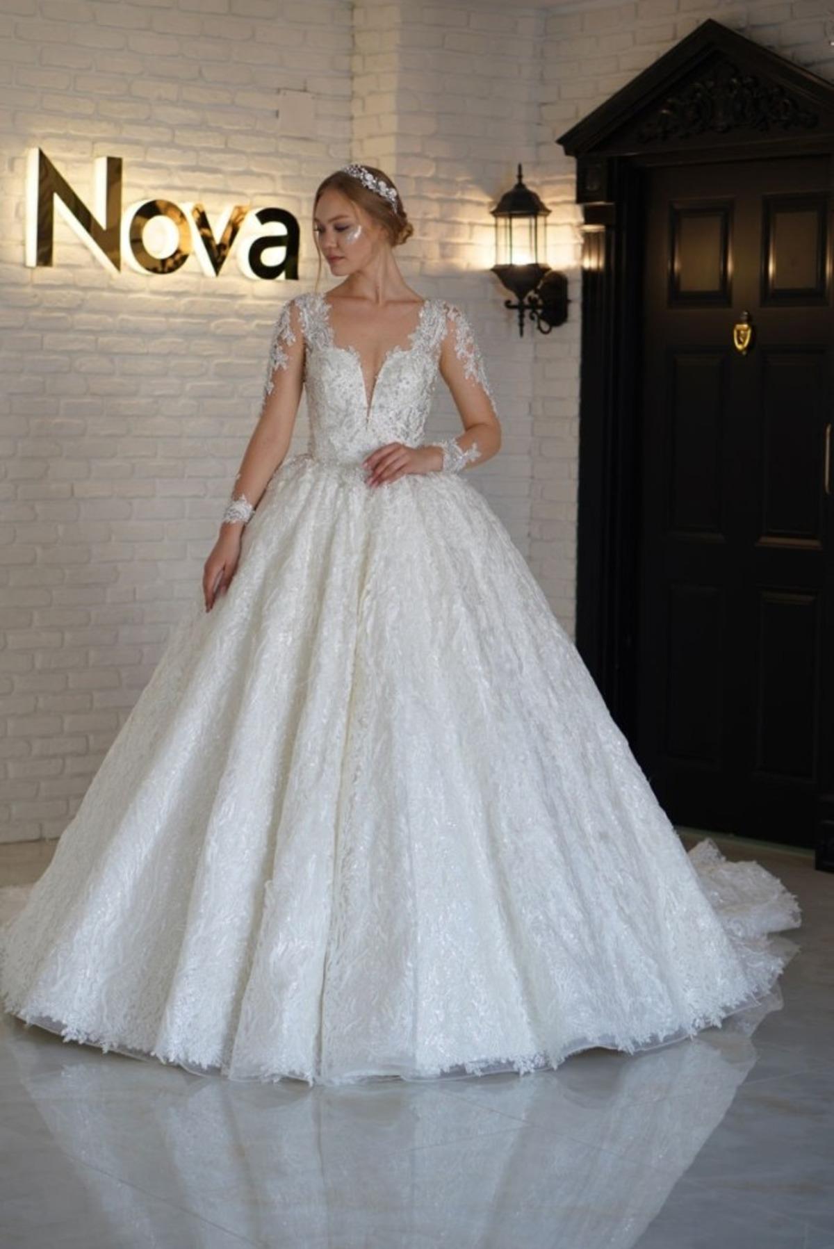 Nova Sposa, 2021 gelinlik koleksiyonlarını hazırlıyor