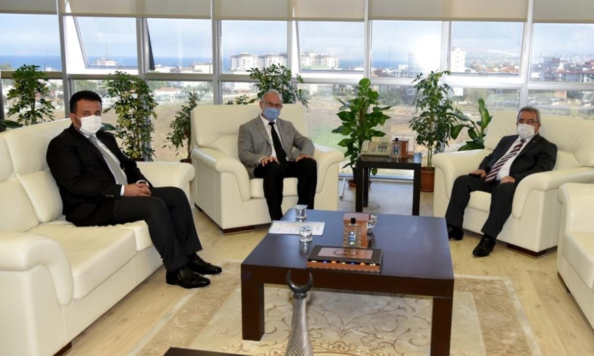 Rekt&ouml;r &Uuml;nal: &ldquo;Yeni bir soluk ve heyecanla işe sarılıyoruz&rdquo;