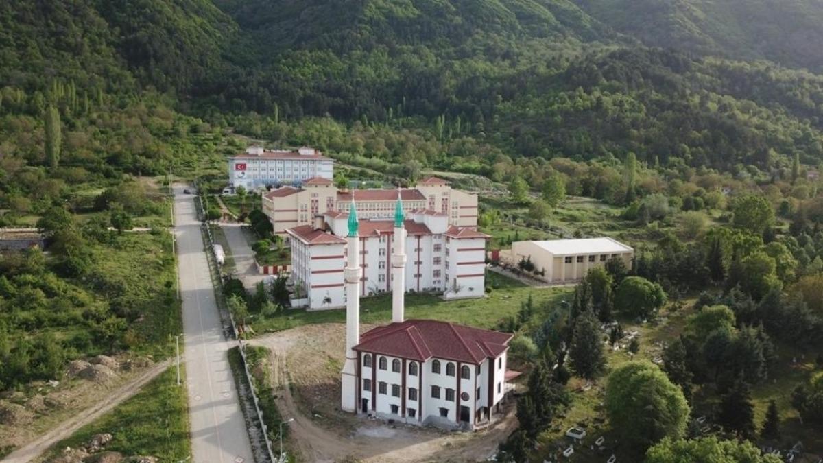 Simav&rsquo;ın 40. camisi ibadete a&ccedil;ılıyor