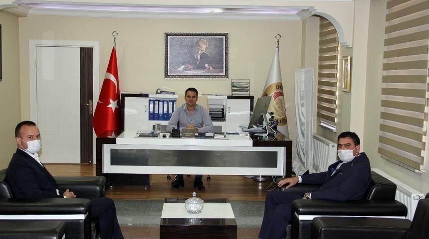 Ağrı Milli Eğitim M&uuml;d&uuml;r&uuml; Tekin, Doğubayazıt Kaymakamı Akpınar&rsquo;a &ldquo;Hayırlı olsun&rdquo; ziyareti