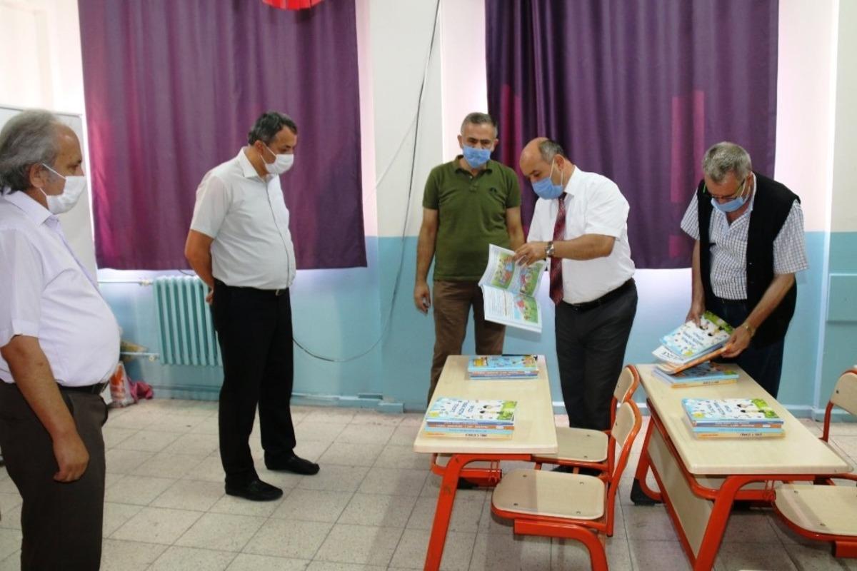 M&uuml;d&uuml;r Başyiğit&rsquo;in okul ziyaretleri