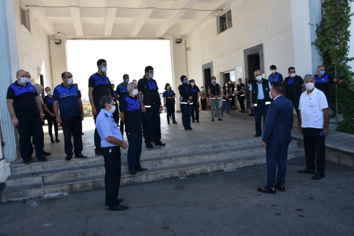 Başkan Beyoğlu&rsquo;ndan korona vir&uuml;s denetimlerine katılan ekiplere moral ziyareti