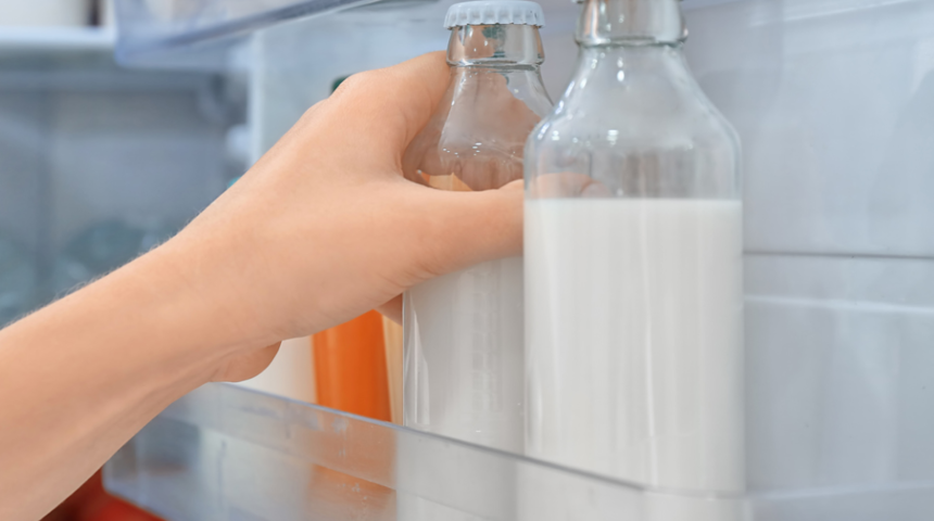 Hepimiz yapıyoruz! Sütü buzdolabı kapısında saklamayın