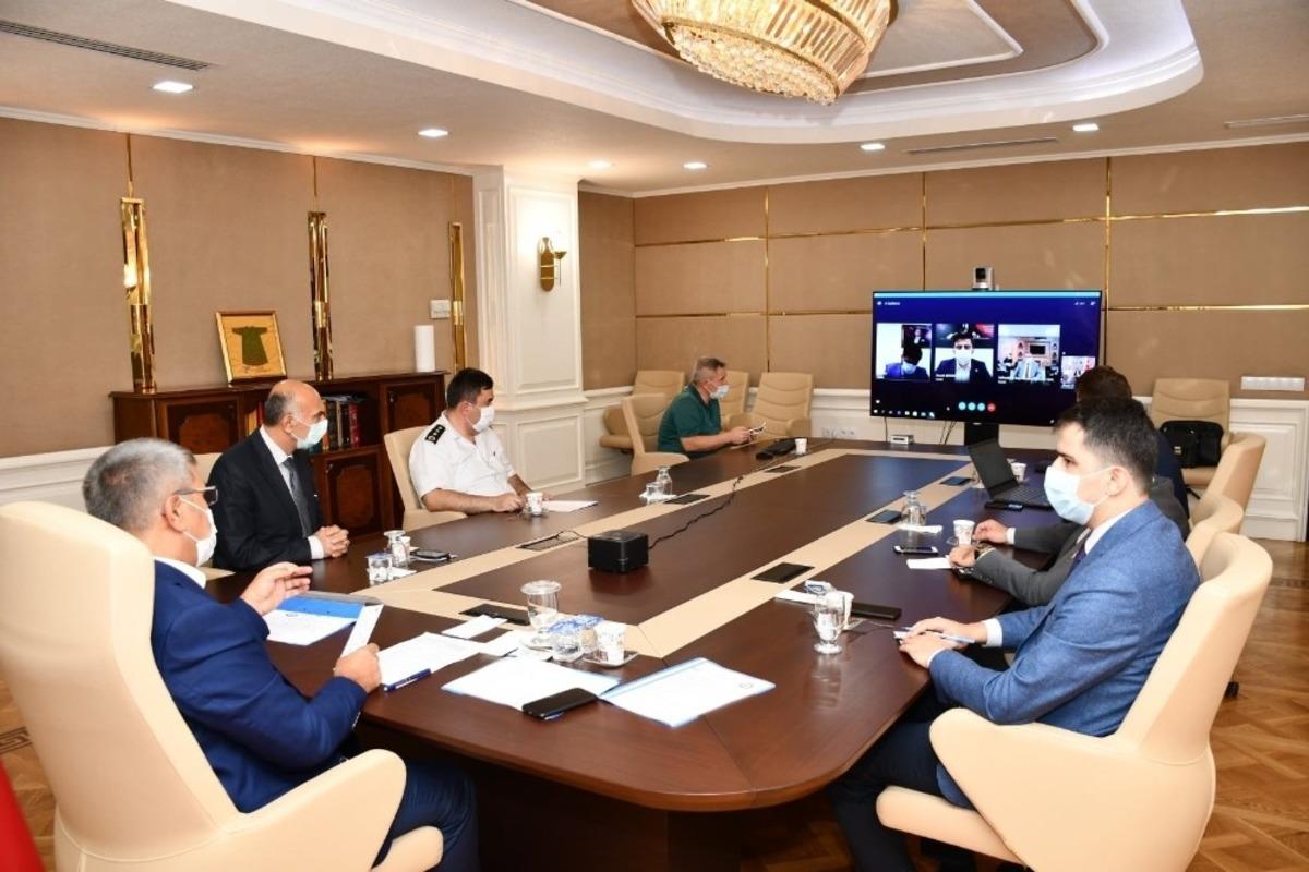 Vali G&uuml;rel, Covid-19 tedbirleri hakkında kaymakamlardan bilgi aldı