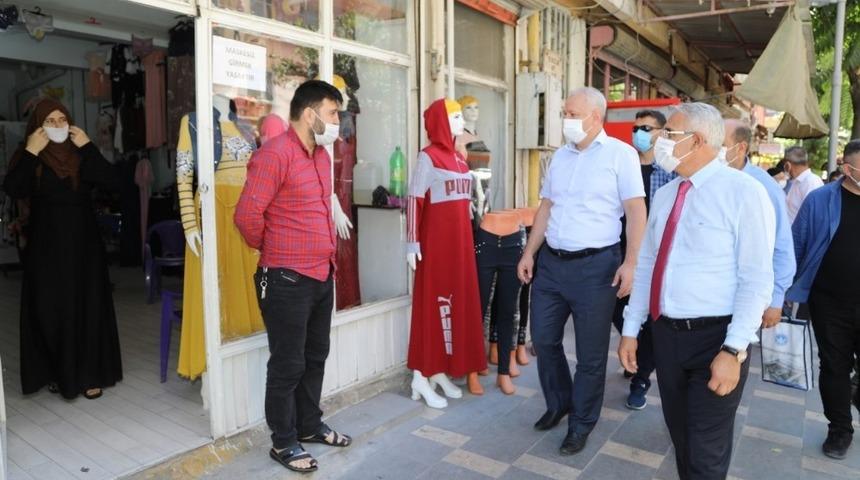Kaymakam Duran ve G&uuml;der&rsquo;den maske denetimi