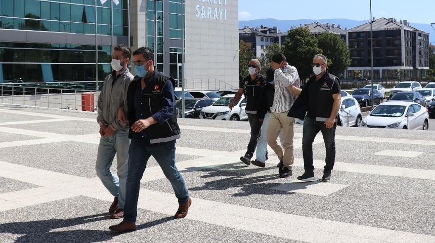 Bolu&rsquo;da, i&ccedil; &ccedil;amaşırında uyuşturucuyla yakalandı