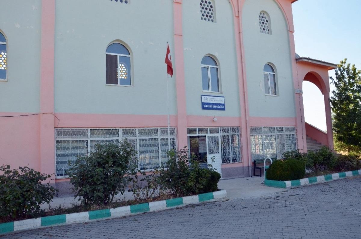 G&uuml;ny&uuml;z&uuml; İl&ccedil;e M&uuml;ft&uuml;l&uuml;ğ&uuml; binası Covid-19 nedeniyle kapatıldı