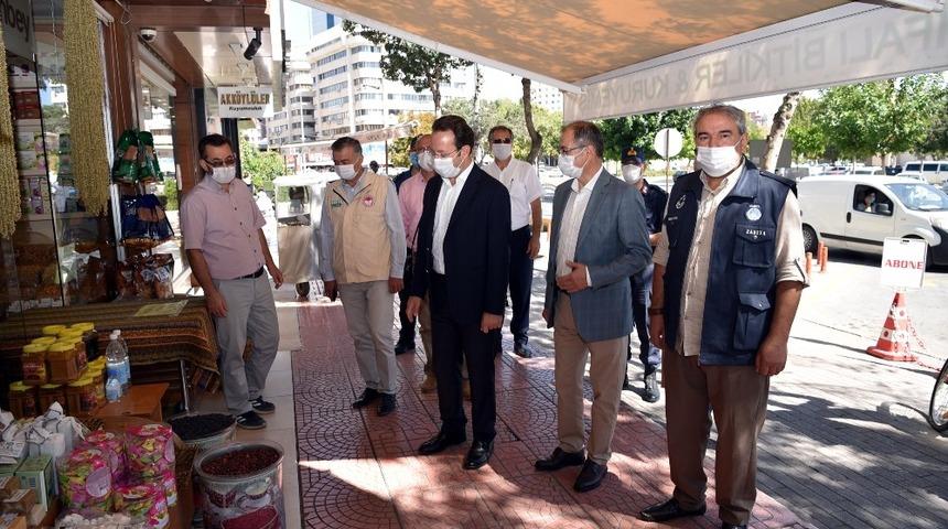 Sel&ccedil;uklu&rsquo;da korona denetimleri s&uuml;r&uuml;yor