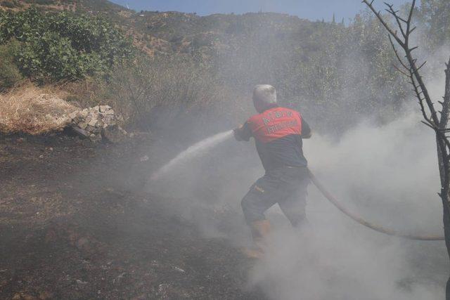 Güllübahçe’de Yangın Yürekleri Ağızlara Getirdi