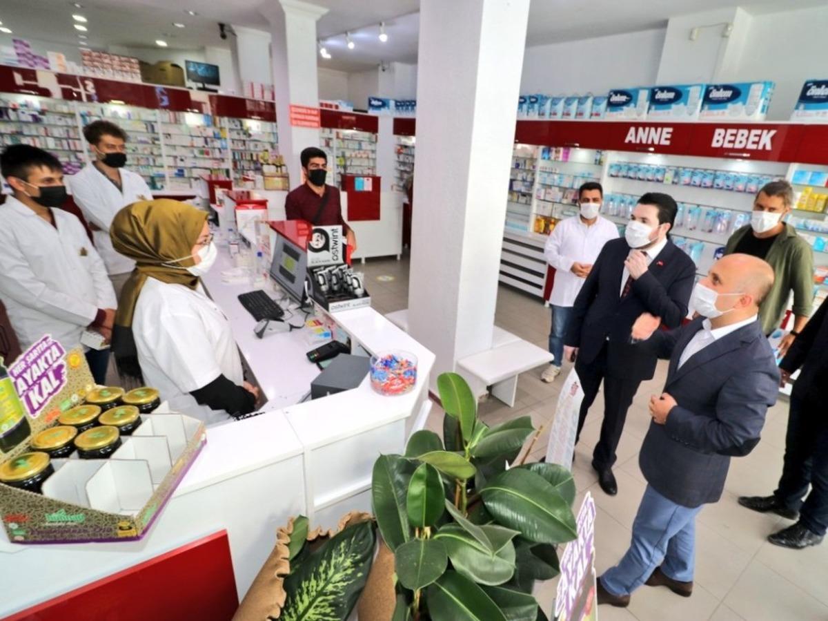 Başkan Sayan&rsquo;ın vatandaşlarla fotoğrafını Vali Varol &ccedil;ekti