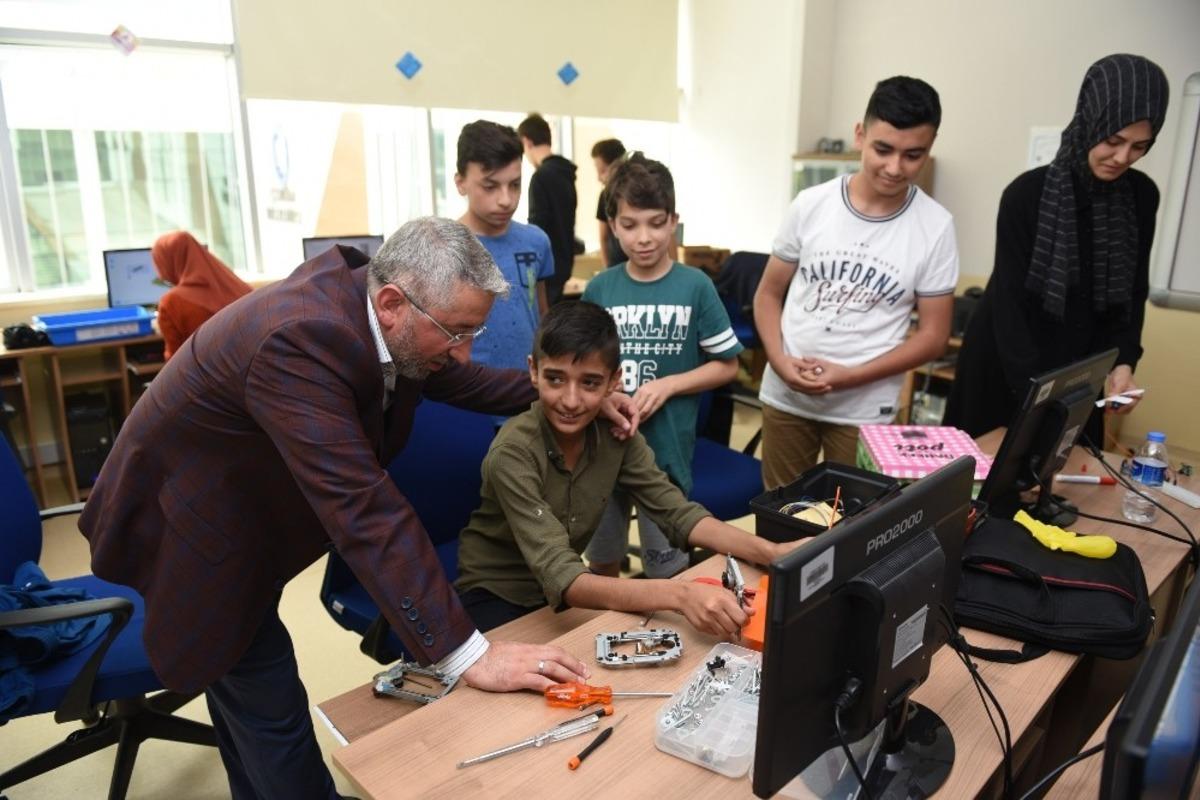 Proje gen&ccedil;lerden, destek belediyeden