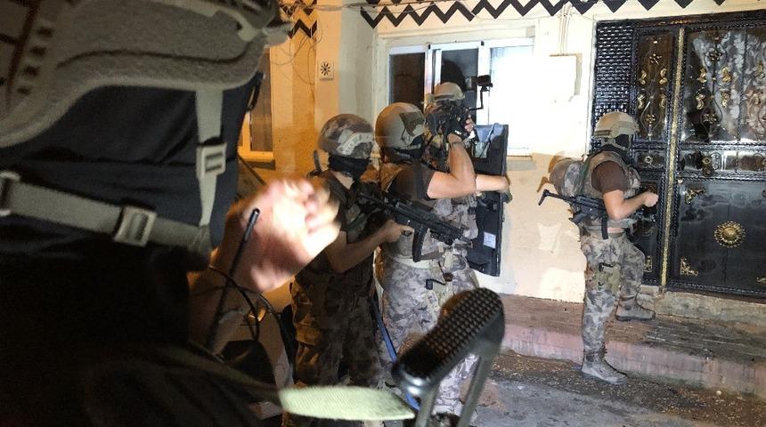 Bursa'da 1500 polisle şafak vakti dev uyuşturucu operasyonu