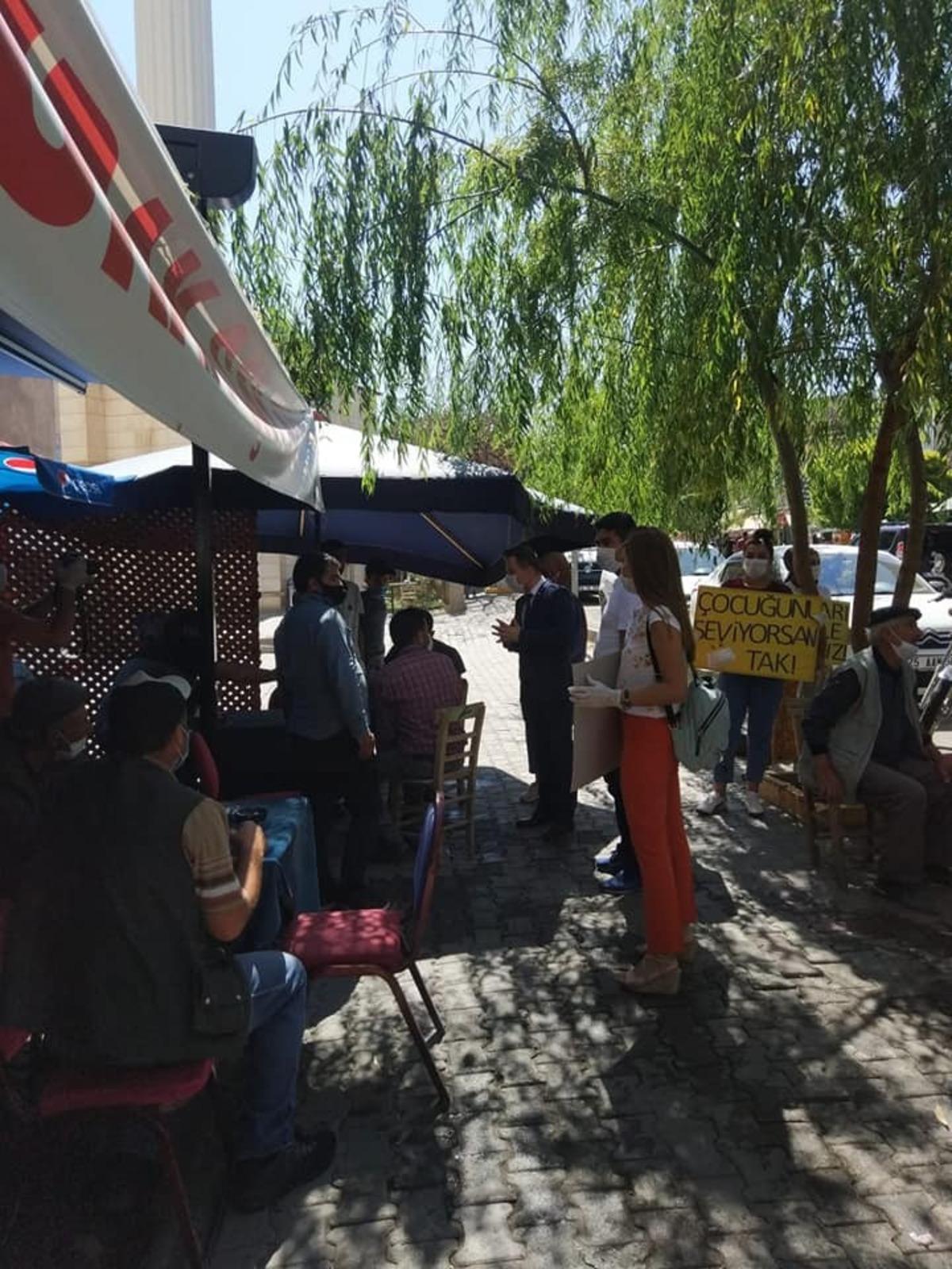 Tuzluca&rsquo;da &rsquo;&Ccedil;ocuğunu Seviyorsan Maske Tak&rsquo; projesi