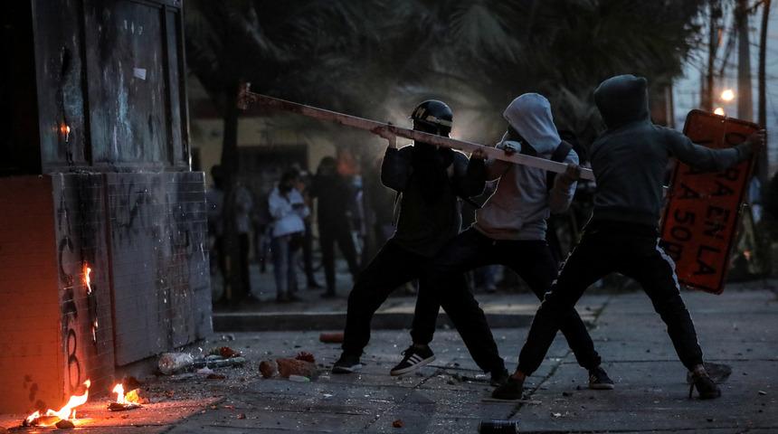 Kolombiya'da polis şiddeti protestoları: 10 ölü