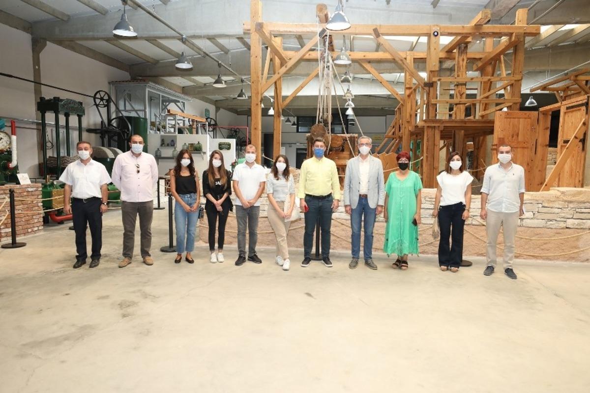 Başkan Arda ve ekibinden sanat turu