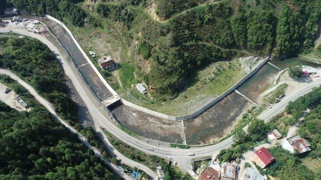 Artvin’de  taşkın kontrolü çalışmaları devam ediyor