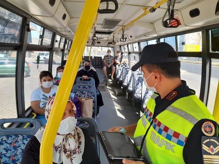 Jandarma son 1 ayda aranan 293 kişiyi yakaladı G1