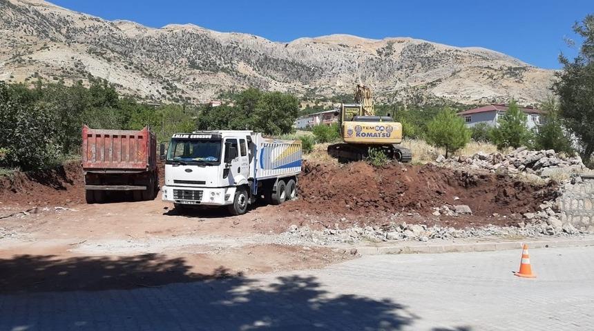 Erdemoğlu Ailesi Tut il&ccedil;esine taziye evi yaptırıyor