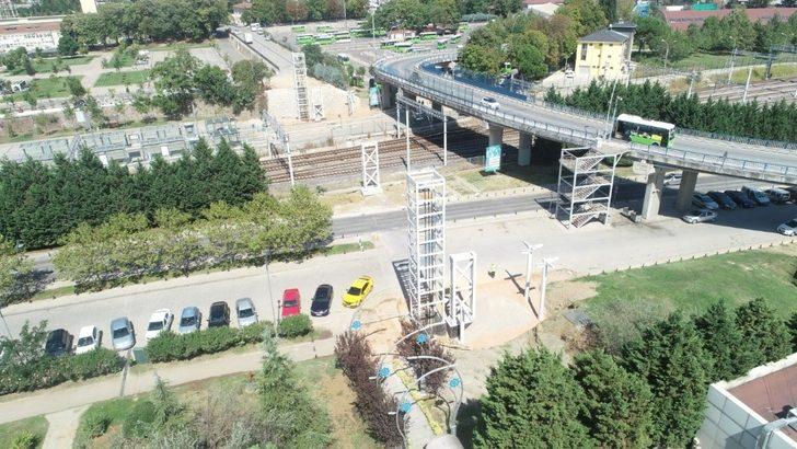 Tramvay güzergahına üç üst geçit birden G1