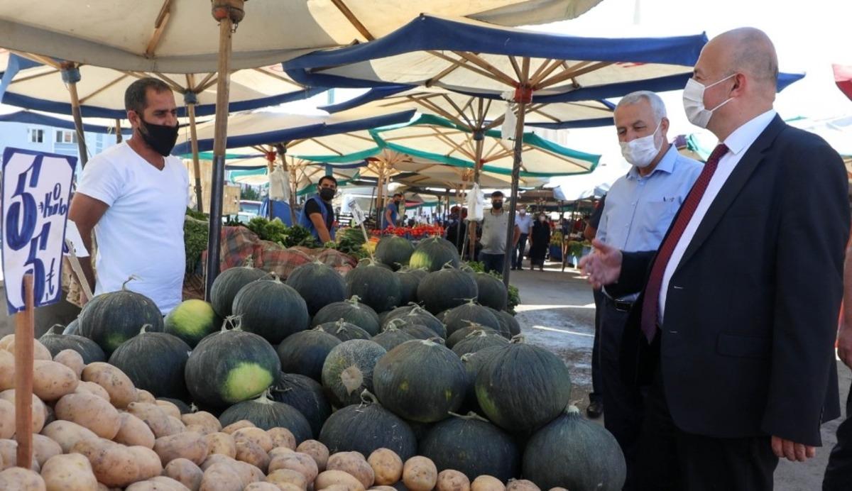 Sincan&rsquo;da kaymakam ve belediye başkan yardımcısından korona denetimi