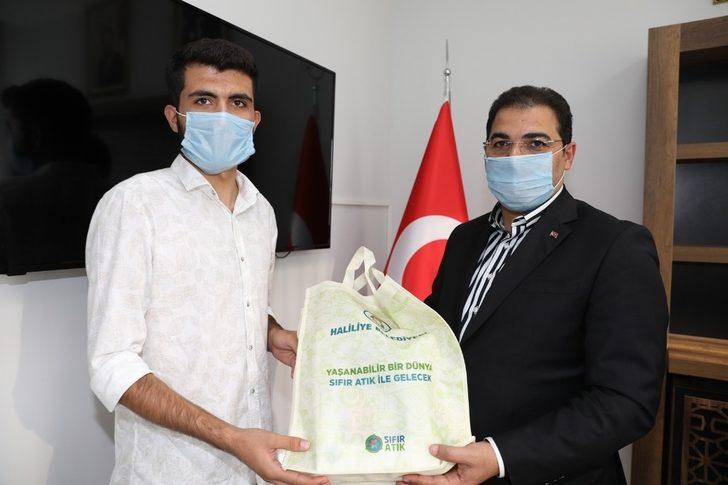 Üniversiteyi kazanan gençler Canpolat’’la buluştu G2