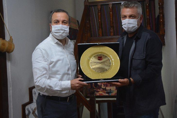 Isparta Emrespor’dan Milletvekili Gökgöz’e plaket G1