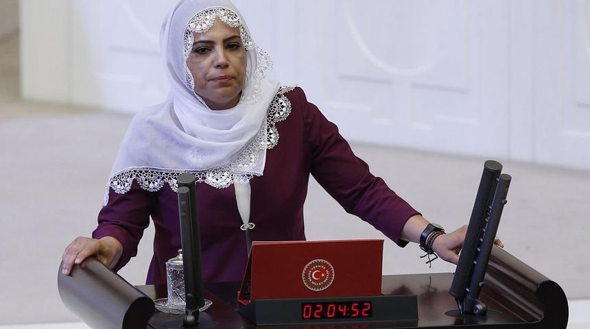 HDP Milletvekili Remziye Tosun'a 10 yıl hapis cezası verildi