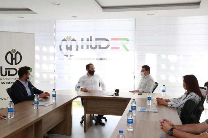 Cemil Meriç Müze Kitaplığı’na HUDER desteği G4