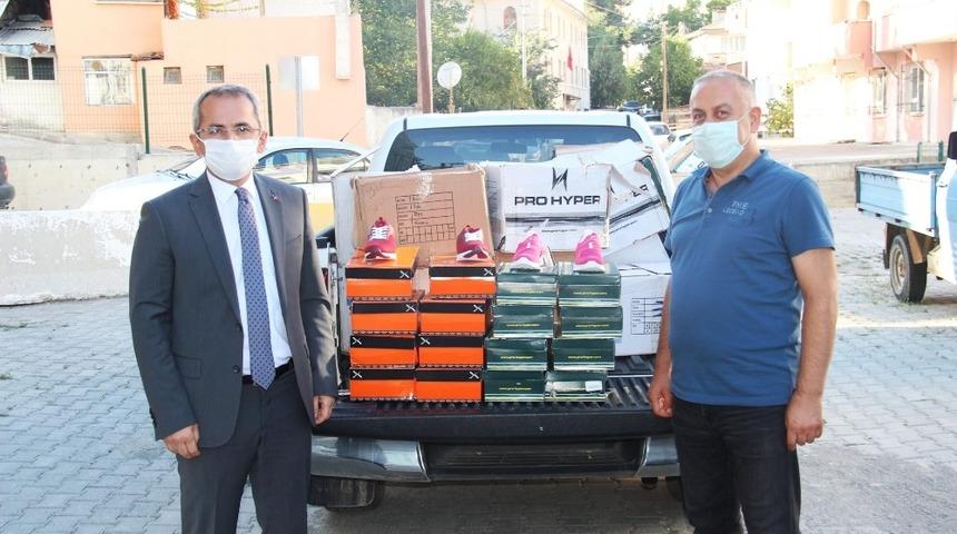 İhtiyaç sahibi öğrencilere ayakkabı dağıtılacak