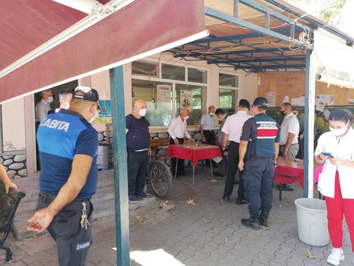 İl Jandarma Komutanlığı ekiplerinden Korona vir&uuml;s denetimi