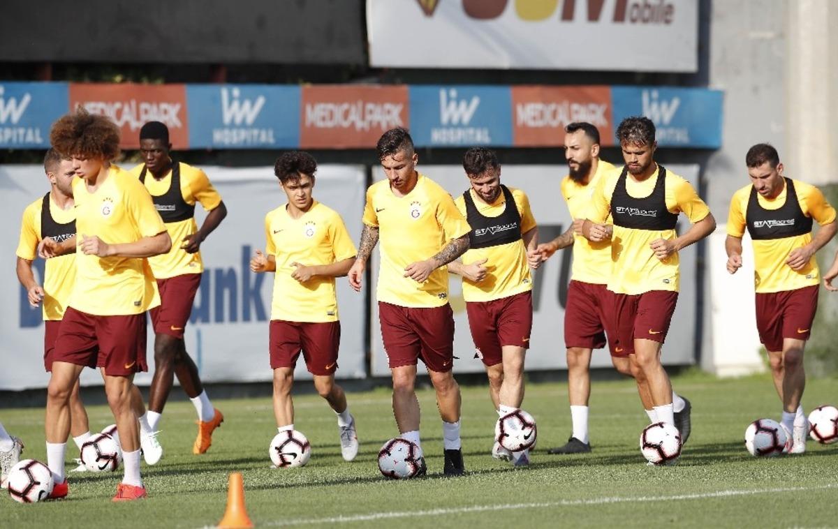 Denizlili gen&ccedil; futbolcu Fransa yolcusu