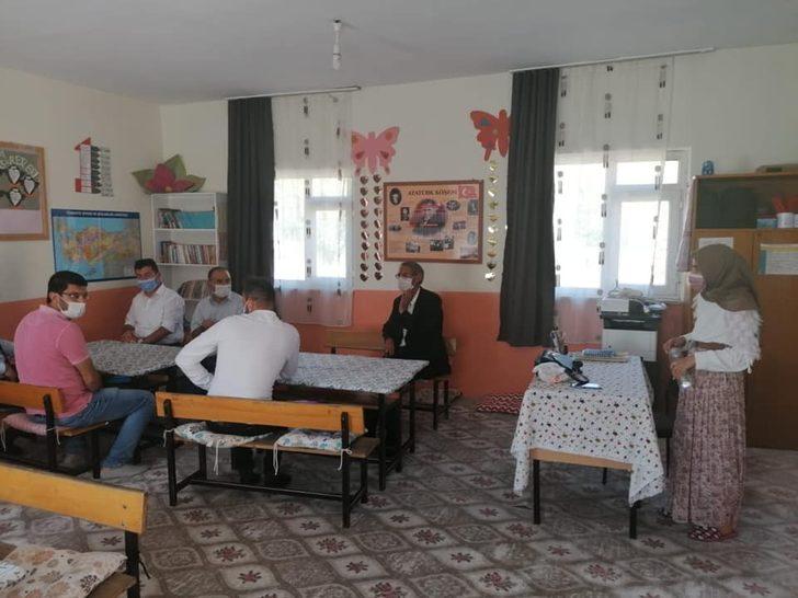 AK Parti’li Başdinç’ten fedakar öğretmene ziyaret G2