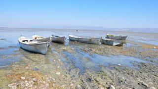 Marmara Gölü'nde korkutan görüntü! Su 500 metre çekildi, derinlik 1 metreye düştü